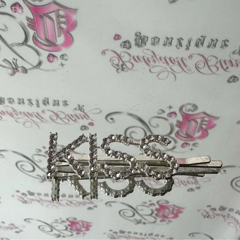 Hair barrette clip bling crystal silver diamond Rhinestone 'KISS' Hair Clip